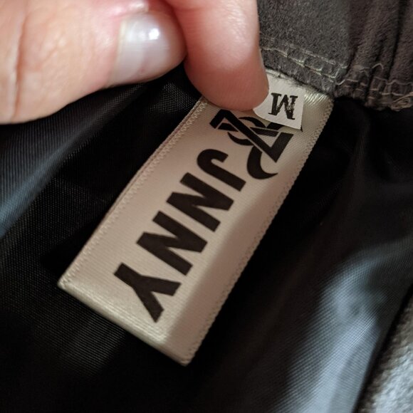 High-Waisted Pleated Button-Up Skirt - Picture 4 of 8